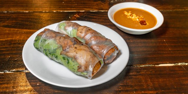 Grilled Meat Spring Rolls