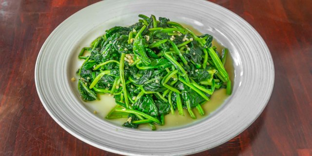 Sauteed Spinach w/ Garlic Sauce