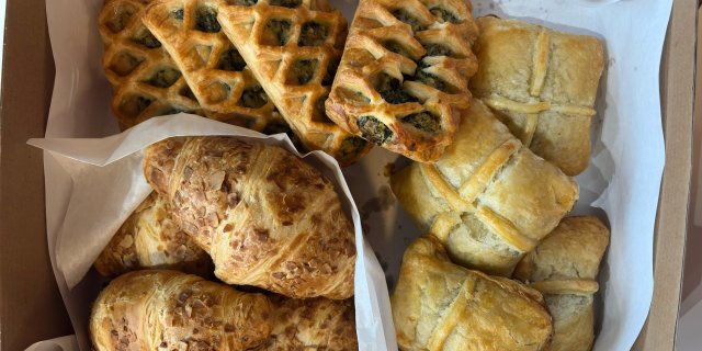 Deluxe Puff Selection