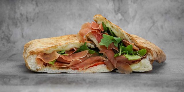 Prosciutto & Mozzarella Panuozzo