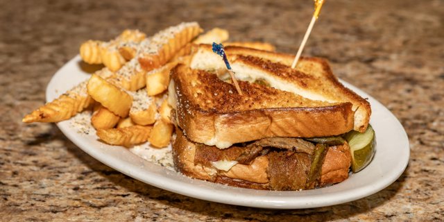 Gyro Melt Sandwich