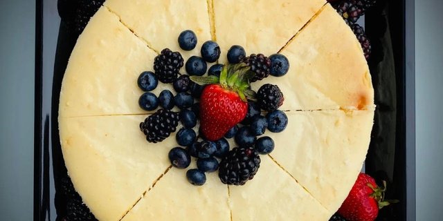 9" Original Cheesecake
