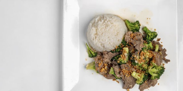 Garlic-Broccoli Stir-Fry