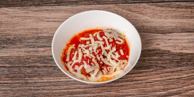 Meatballs W/ Tomato Sauce & Cheese