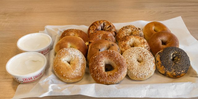 Assorted Baker’s Dozen Bagels