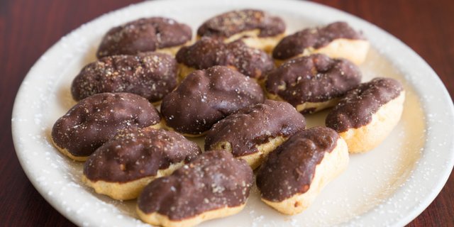 Eclairs