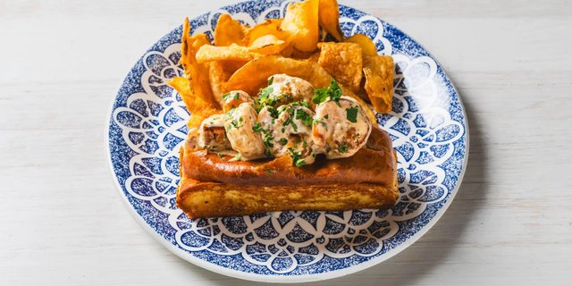Maine-Style Shrimp Roll