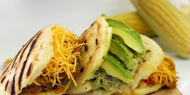 Arepa Reina Pepiada