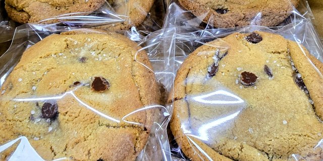 Dozen Cookies