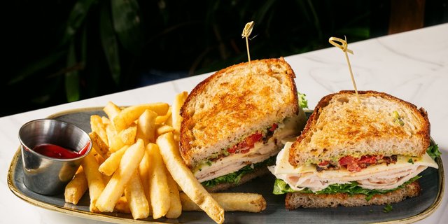Sante Fe Turkey Club Sandwich