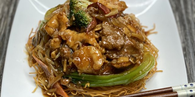 Double-Pan Fried Noodles