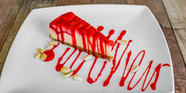 Baked Strawberry Cheesecake