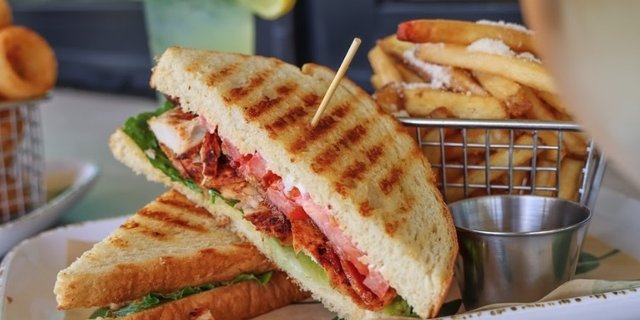 Roti Chicken BLT Sandwich Tray