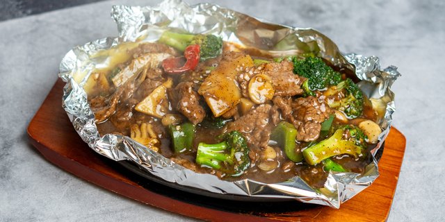 Sizzling Black Pepper Lamb
