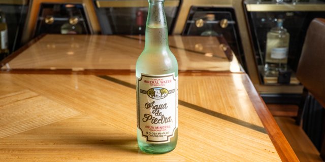 Agua de Piedra Sparkling Water