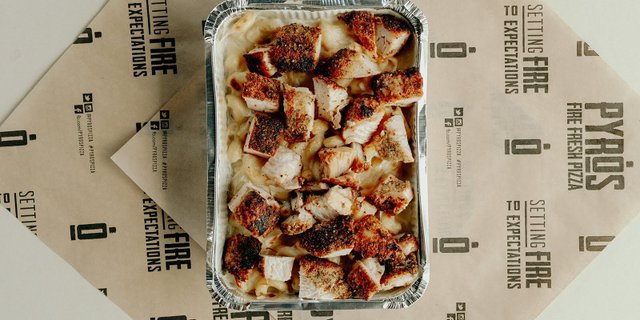 White Cheddar Cheese Pasta w/ Classic Chicken