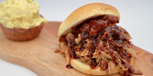 The Smokehouse Classic Package