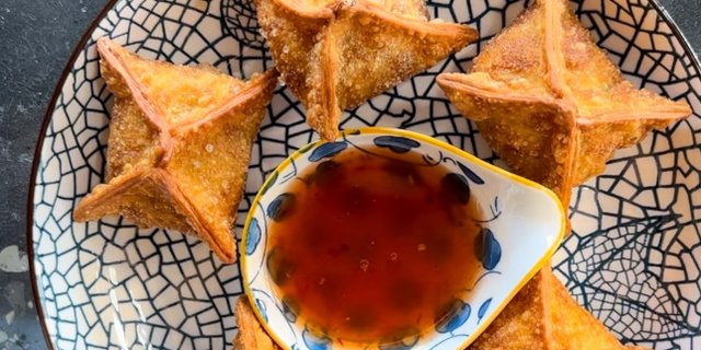 Crab Rangoons