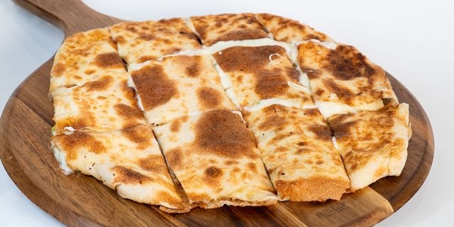 Meshaltet Savory Feteer