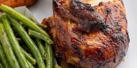 Quarter Chicken Boxed Lunch w/ 2 Sides