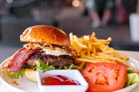 Leo’s Burger