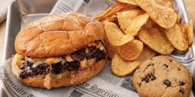 Sir Smashalot (Smashburger) Box Combo