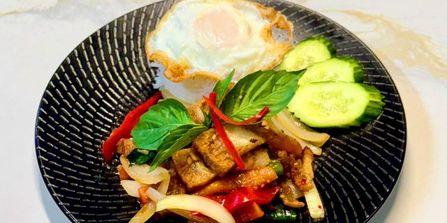 Crispy Pork Belly Basil Over Rice