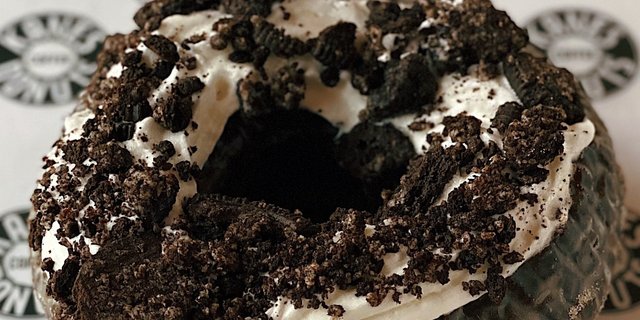 Gluten-Free Cookies & Cream Donut