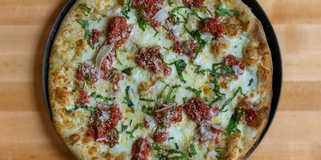 Grandma 14" Pizza