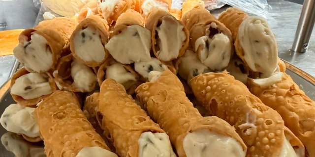 Cannoli Tray
