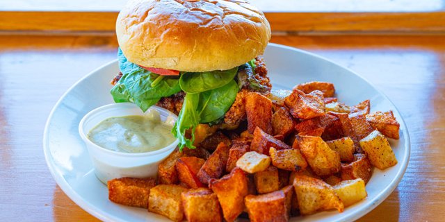 Maverick Burger