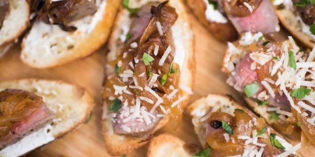 Steak & Caramelized Onion Crostini