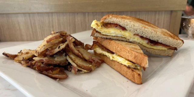 Bacon, Egg & Cheese Sandwich