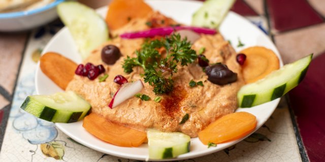 Roasted Red Pepper Hummos