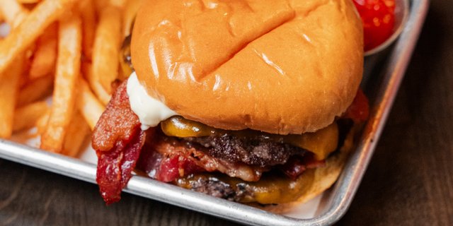 Bacon Cheeseburger