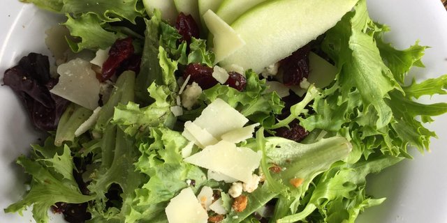 Candied Walnut Gorgonzola Salad