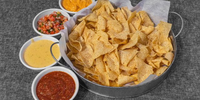 Chips & Dip w/ Salsa