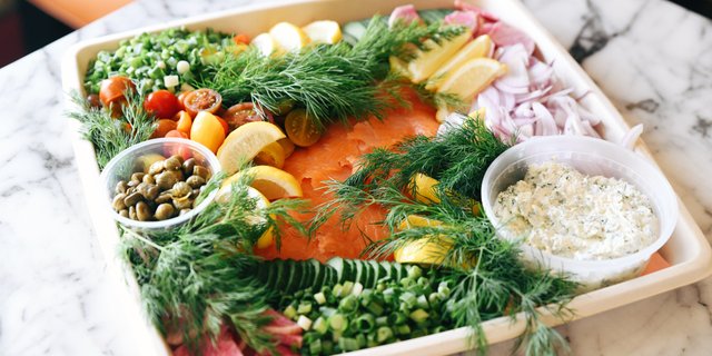 Large Smoked Salmon Platter