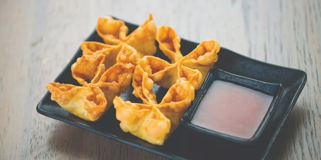 Fried Cheese Wontons
