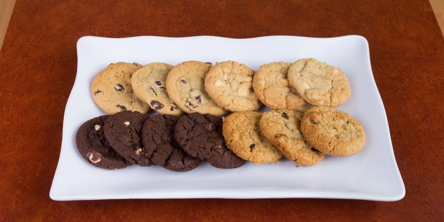 Baker's Dozen Cookies