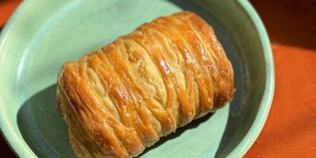 Pain Au Chocolat Croissant