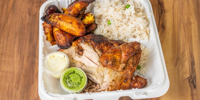 1/4 White Meat Chicken Boxed Lunch