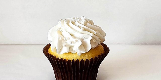 Wedding Cake Cupcake