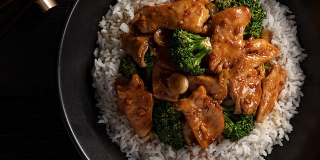 Chicken w/ Broccoli Bowl