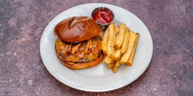 Bacon Cheeseburger
