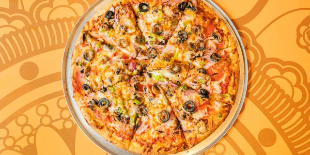 Well Dressed Pizza