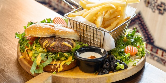 Kanoon Smoked Brisket Burger