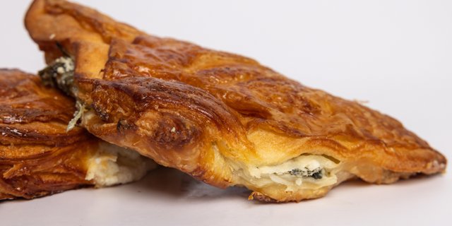 X-Large Flaky Fresh Cheese Danish