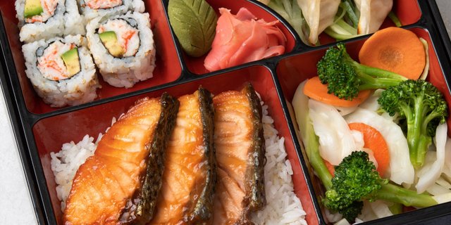Salmon Bento