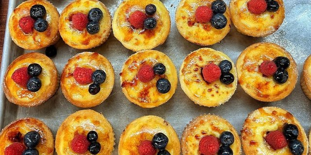 Crème Brulée Cupcake